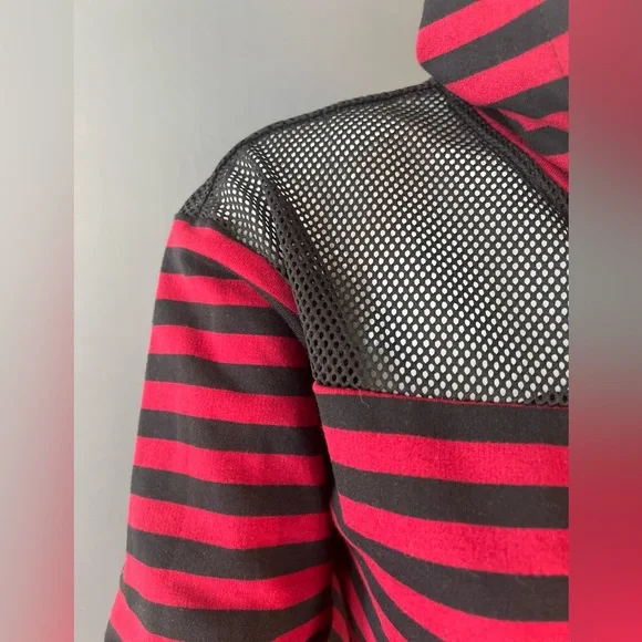 Hot topic - Picture 4 of 14